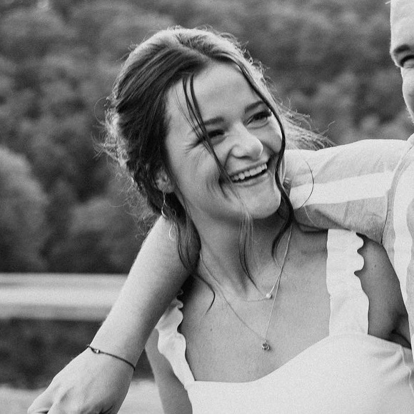 Meet your Posher, Michaela - Picture 1 of 1